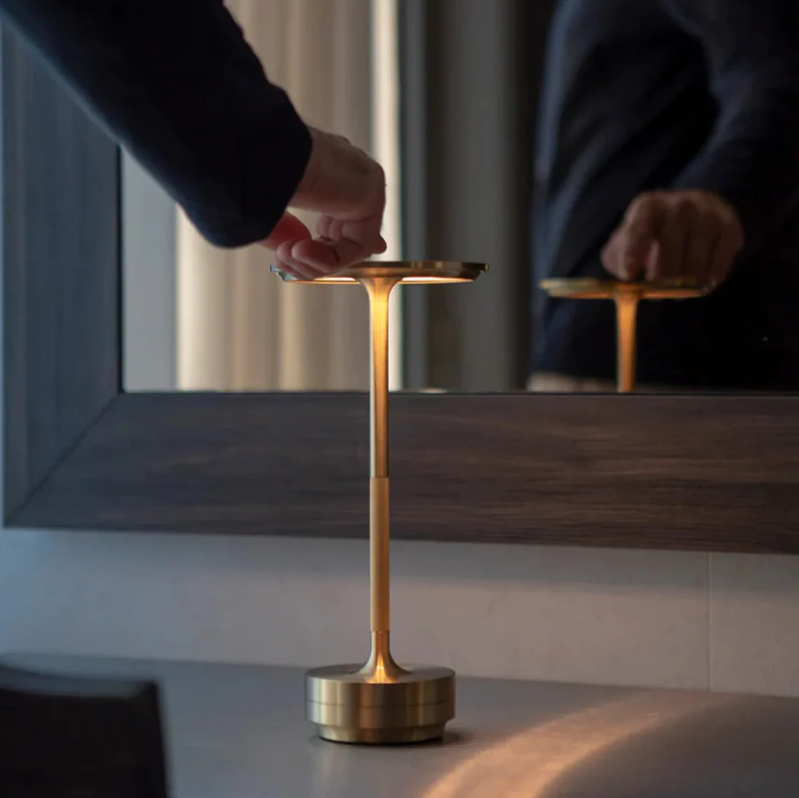 LuminaLux - Wireless Design Lamp | USB Rechargeable | Touch Control | Table Lamp | Mood Lighting - Image 3